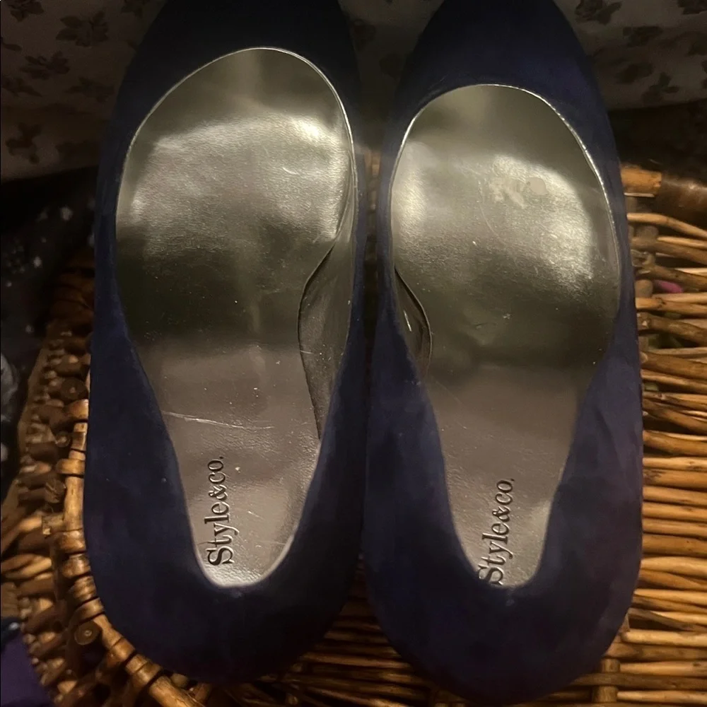 Style & Co Blue Suede Round Toe Pump Shoe Heel Sz 8